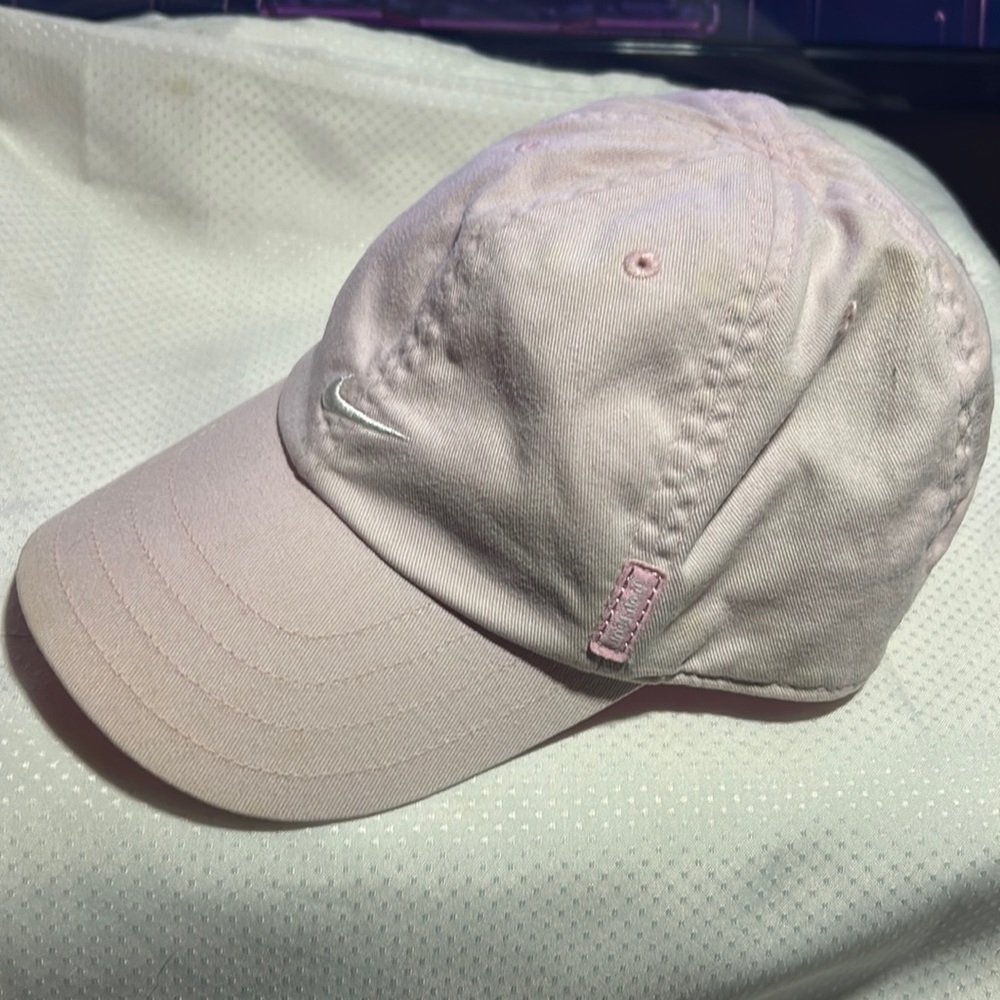 Nike Swoosh Light Pink Baseball Cap Gym Workout Tennis Hat